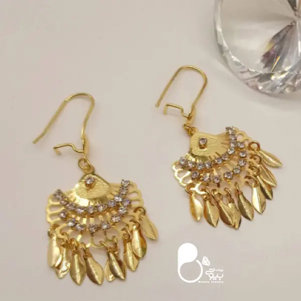 گوشواره شرشره بحرینی طرح طلا💎روکش طلا با ترکیب نگین گوشواره شرشره بحرینی طرح طلا💎روکش طلا با ترکیب نگین