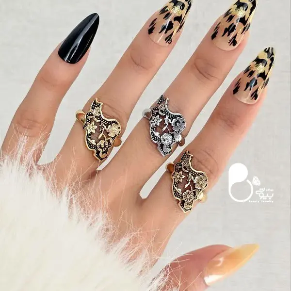 انگشتر نقشه ایران با کنده کاری گل های زیبا💎رنگ ثابت، روکش طلا انگشتر نقشه ایران با کنده کاری گل های زیبا💎رنگ ثابت، روکش طلا