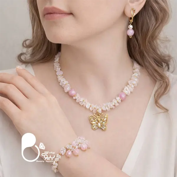ست طرح سنگ رز کوارتز با آویز پروانه تخفیف ویژه💎سنگ اصل ست طرح سنگ رز کوارتز با آویز پروانه تخفیف ویژه💎سنگ اصل