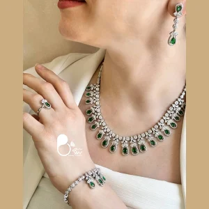 قیمت و خرید سرویس زمردی سوپر فول جواهری وارداتی💎فروشگاه زیورآلات بیوتی خرید ست جواهر نگین دار عروس