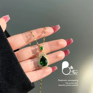 قیمت و خرید گردنبند سبز درباری استیل رنگ ثابت کپی طلا از سایت بیوتی