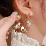 گوشواره آویز زنانه جدید آویز مروارید با نگین های میکرو خاص از بیوتی