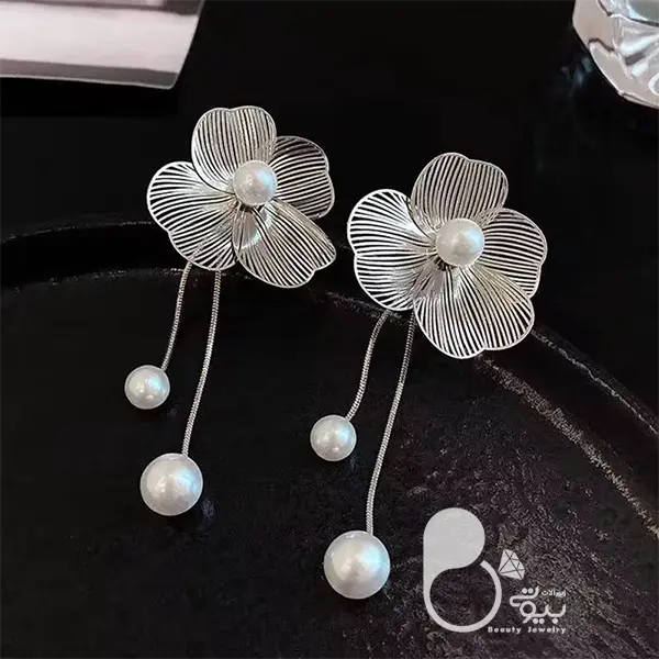 گوشواره فلاور آویز مروارید 💎زیورآلات بیوتی گوشواره فلاور آویز مروارید 💎زیورآلات بیوتی