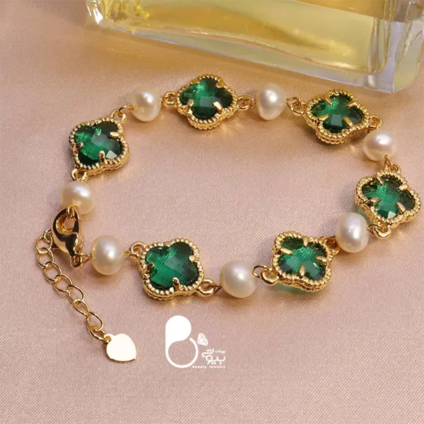 قیمت و خرید دستبند شبدر کریستالی مرواریدی 💎طرح ون کلیف و قفلی درجه یک قیمت و خرید دستبند شبدر کریستالی مرواریدی 💎طرح ون کلیف و قفلی درجه یک