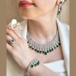 قیمت و خرید سرویس زمردی سوپر فول جواهری وارداتی💎فروشگاه زیورآلات بیوتی خرید ست جواهر نگین دار عروس