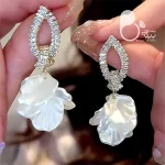 گوشواره پریا نگین باگت 💎زیورآلات بیوتی
