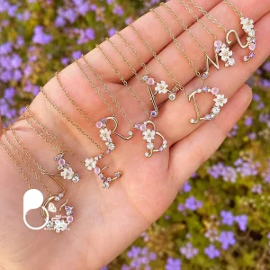 گردنبند زنانه حروف اسم پینترستی