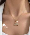 گردنبند زنانه دم وال صدف مروارید طلایی