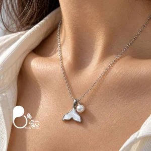 Silver seashell necklace
