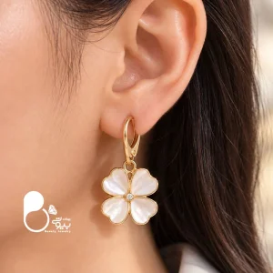 گوشواره استیل زنانه شبدر عشق صدفی